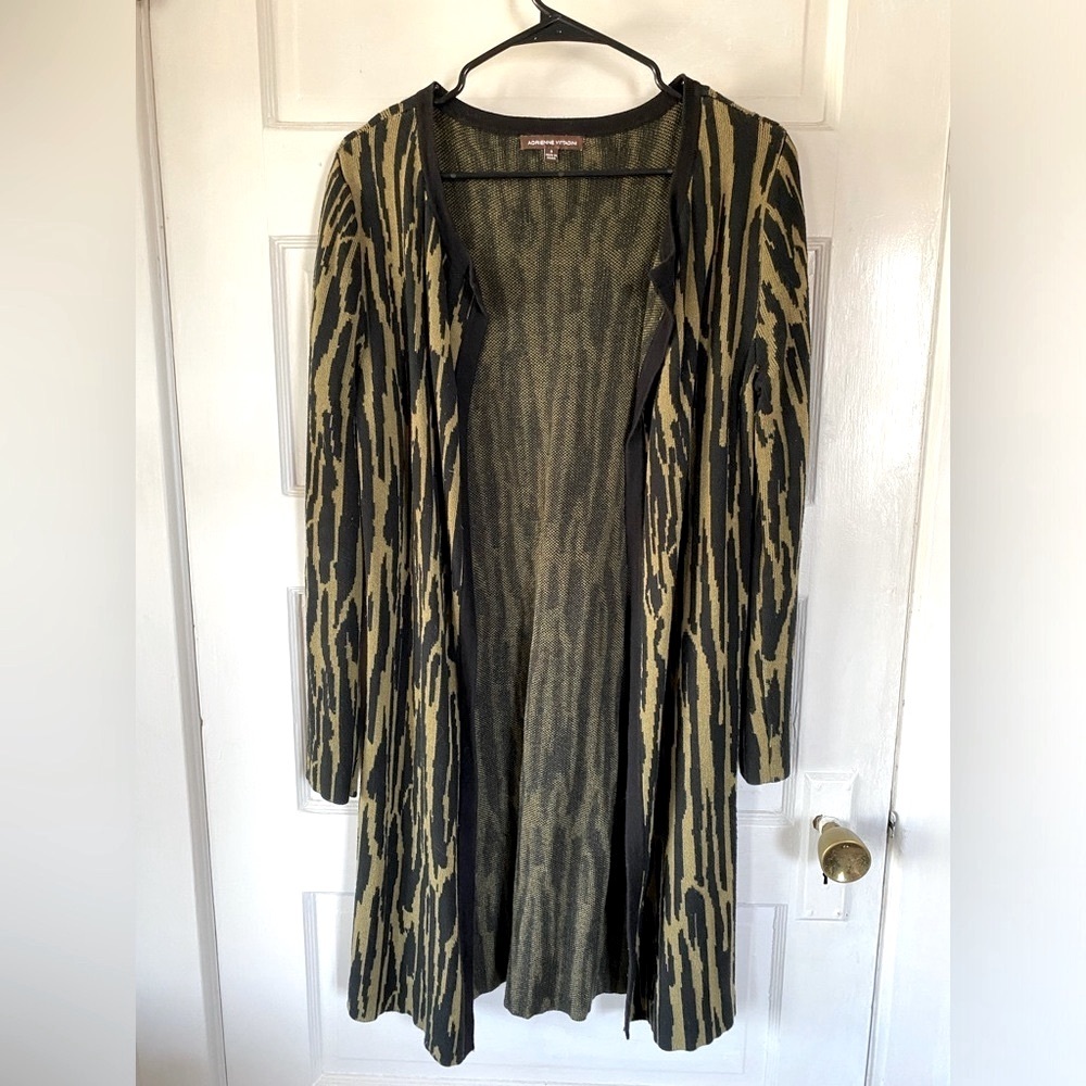 Adrienne Vittadini Olive and Black Tiger Stripe Longline Knit Cardigan 🥝